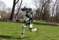 Робот Atlas от Boston Dynamics побежал (видео)