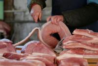 Опасное мясо: украинские производители накачивают животных антибиотиками, которые разрушают организм человека (видео)