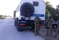 Оккупанты пришли с обысками к трем крымским татарам (видео)
