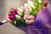Скоро 8 марта: почем будут цветы и что выбирают украинцы
