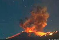 Власти Японии предупредили о камнях, летящих из "вулкана Джеймса Бонда"