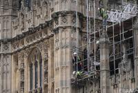 Полиция оцепила здание парламента Великобритании из-за подозрительного вещества