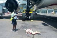 В Уганде умерла стюардесса, выпавшая из самолета компании Emirates
