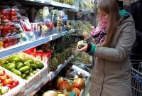Ежемесячно на еду украинцы тратят больше трех тысяч гривен