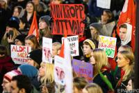 Мое тело – мое дело: тысячи людей протестуют против ограничения на аборты в Норвегии