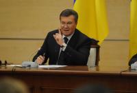 Януковичу разрешили выступить на суде с последним словом лежа или сидя из-за его "спортивной травмы"