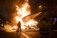 Протесты во Франции: более 100 тысяч человек приняли участие в акциях, более 500 раненых
