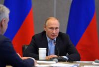 Путин отреагировал на введение военного положения в Украине