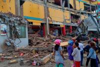 Счет жертв землетрясения в Индонезии пошел на тысячи