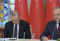 Эрдоган едва не уснул на совместной пресс-конференции с Додоном