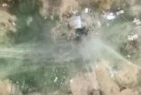 Офицер ВСУ показал мощные удары с воздуха по позициям ДНР (видео)