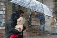 В среду в Украине местами похолодает до -3, ожидаются дожди, снег и порывы ветра