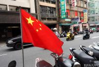 Китай отреагировал на публикацию об иностранной прослушке iPhone Трампа: Используйте китайские телефоны