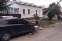 Пьяный сын мэра Прилук снес электроопору и оставил горожан без света: полиция его отпустила (видео)