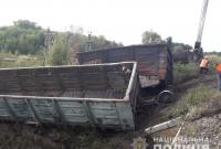 На Харьковщине пассажирский поезд столкнулся с грузовыми вагонами, есть пострадавшие