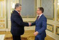 Порошенко и Волкер обсудили ситуацию на Донбассе и продолжение давления на РФ