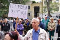 Покушение на активиста в Одессе: жители города вышли на протест к зданию полиции