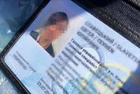 В Киеве задержали чиновника Государственной миграционной службы, шантажировавшего иностранца