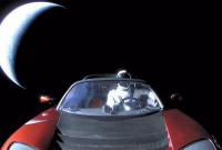 Запущенный в космос автомобиль Tesla Roadster внесли в базу NASA как космический корабль