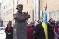 Во Львове открыли памятник Герою Небесной сотни