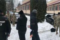 Руководителя военной части в Хмельницкой области задержали за взятки