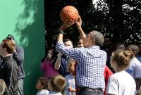 Барак Обама назвал команду НБА, за которую выступал бы