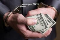 Винницкого адвоката за вымогательство 15 тыс. долларов взятки взяли под стражу