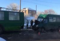 В Чернигове маршрутка влетела в троллейбус - пострадали 12 человек (видео)