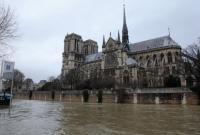 Наводнение повлияло на транспортное сообщение Парижа