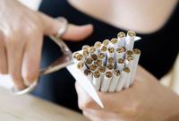 Украинцы стали меньше курить и платят больше налогов