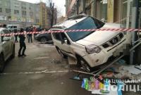 Стрельба в центре Киева: нападавшие в масках похитили из машины потерпевшего сумку с деньгами