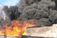 Во Львовской области загорелся резервуар с нефтепродуктами