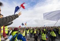 Уступок Макрона мало: "желтые жилеты" снова вышли с протестами в Париже