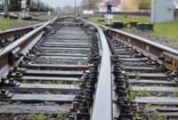 В Киевской области подростка сбил поезд, в котором ехала его мать