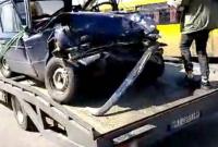 В Киеве автомобиль с военными врезался в грузовик, двое погибших (видео)