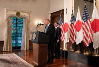Трамп начал визит в Японию