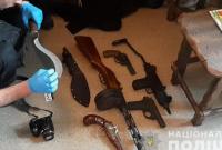 В квартире, из которой выпал ребенок, нашли арсенал оружия