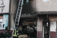 В Киеве из-за воспламенения машины во время ремонта сгорела СТО