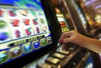 Продавец похитила из кассы деньги и проиграла их в онлайн-казино "Пари матч"