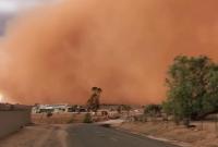 На Австралию обрушилась сильная песчаная буря (видео)