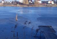 В Киевской области трое мужчин провалились под лед