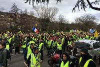 "Желтые жилеты" в Париже: стычки у Елисейских полей и 20 задержанных