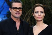 Анджелина Джоли и Брэд Питт просят суд признать их юридически «одинокими»