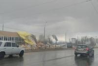 В Чернигове пронесся ураган: вырваны с корнем деревья и сорваны крыши