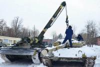 Во Львове показали бронированного "спасателя" танков (видео)