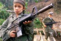 В вооруженных конфликтах по всему миру воюют до 250 тыс. детей-солдат