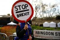 Brexit: 35 депутатов партии Мэй готовы отложить выход Британии из ЕС