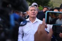 Экс-президент Кыргызстана рассказал, как стрелял по спецназовцам в ходе штурма его резиденции