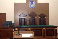 В Ивано-Франковской области в зале суда женщина пыталась передать наркотики подозреваемым