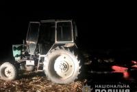 Нетрезвый водитель на тракторе наехал на 5-летнего ребенка в поле